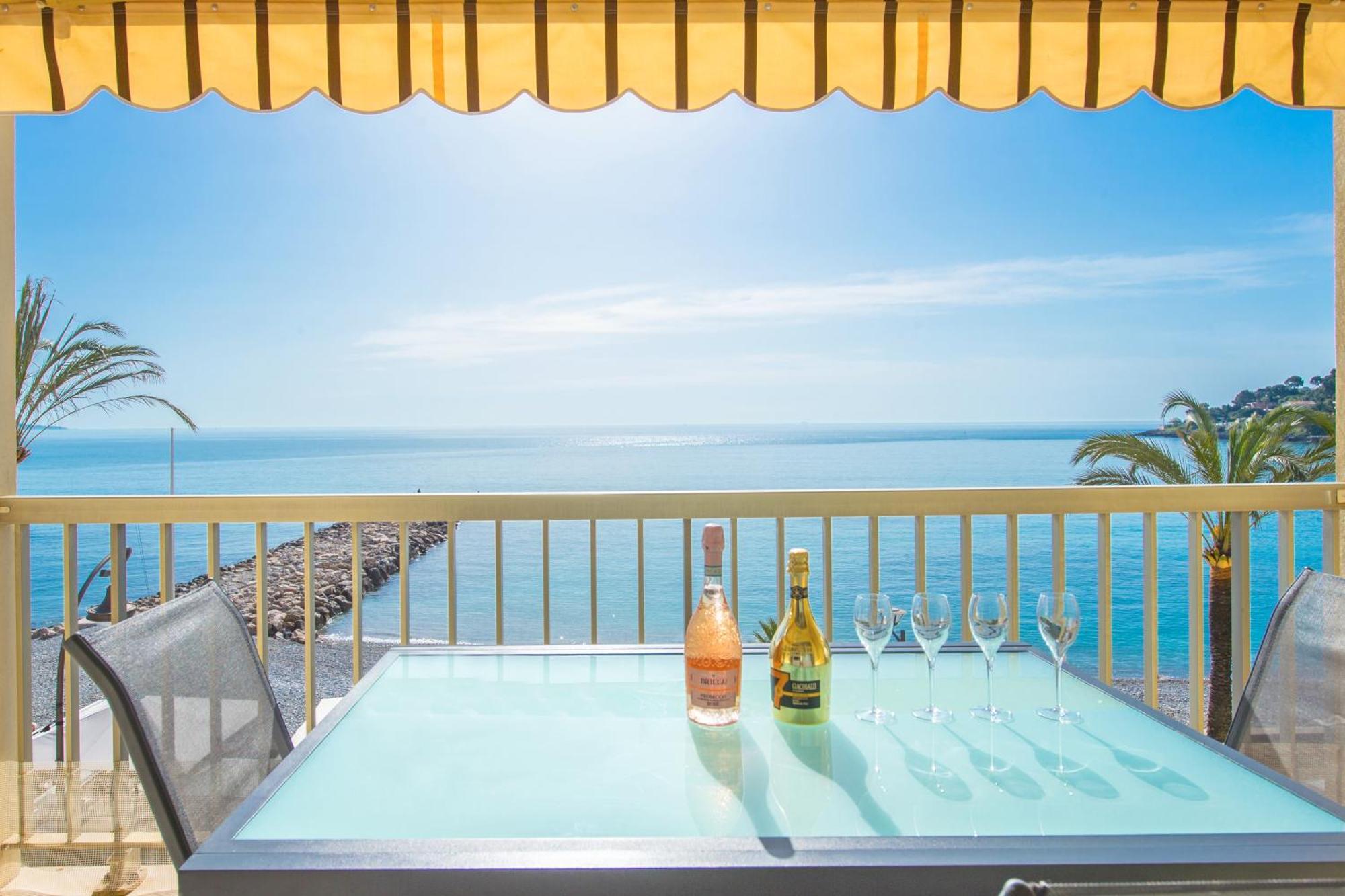 Roquebrune Plage - Terrace Splendid Sea View - BW Экстерьер фото
